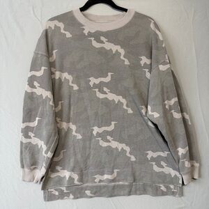 American Eagle Womens Jegging Fit Camo Crewneck Sweater Size S Comfy Loungewear